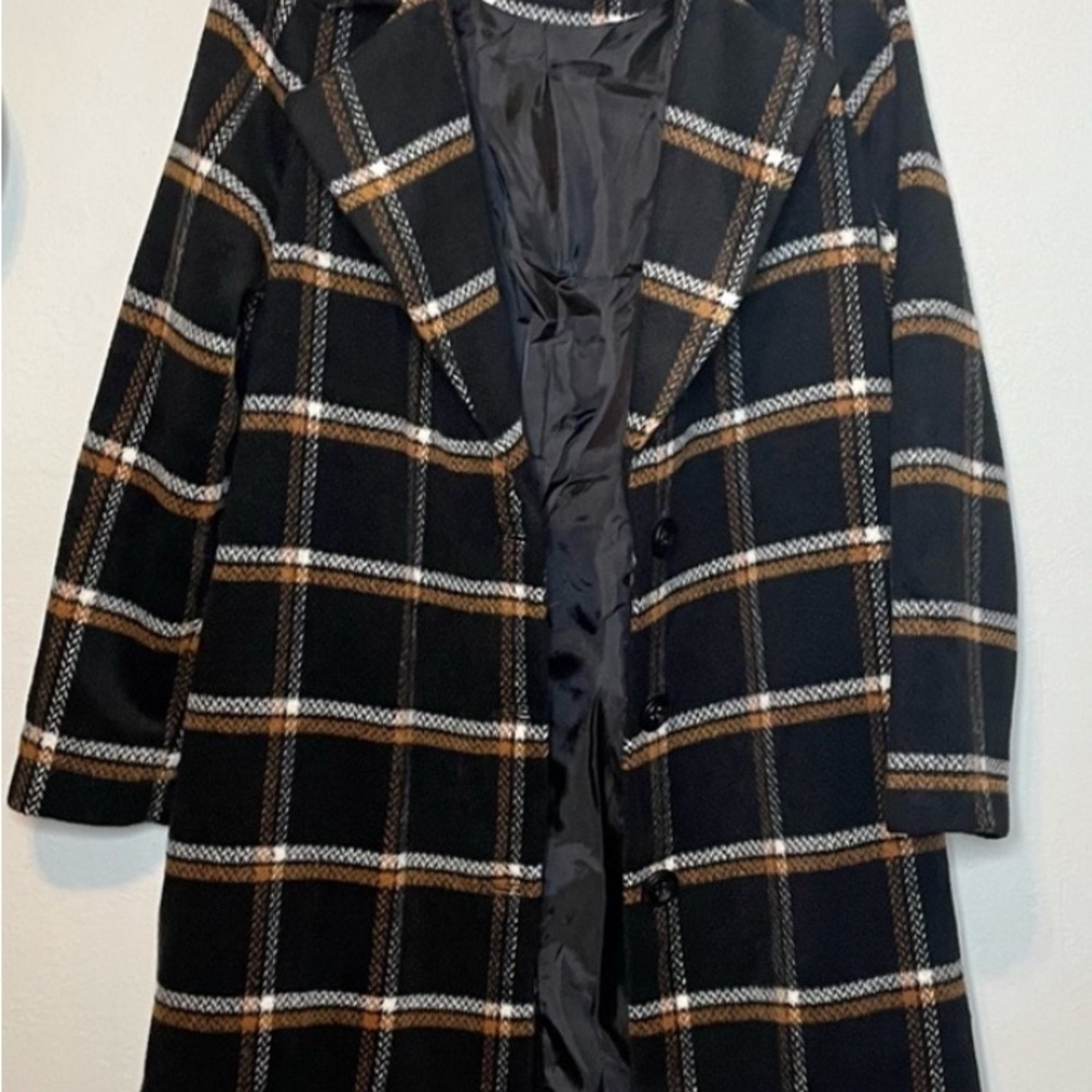 Sage Black Trench Coat with Plaid Pattern and Wide Lapel - Picture 3 of 6